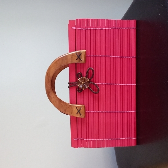 Mandalay Handbags - Wood slat clutch